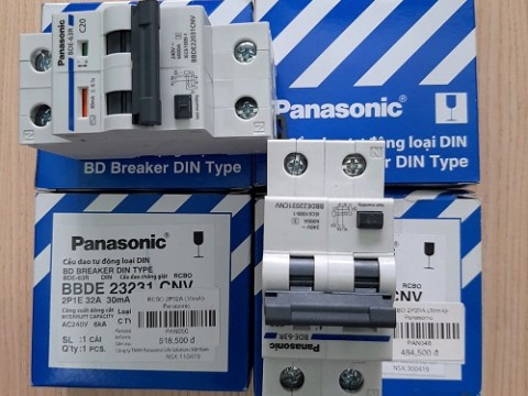 Nắp che mưa trong nằm ngang Wide Panasonic-164.000đ